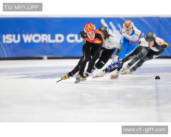 中国选手包揽短道速滑世界杯前三成绩闪耀全场馆欢呼雷动 中国选手包揽短道速滑世界杯前三成绩闪耀全场馆欢呼雷动